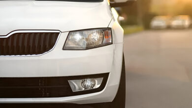 Новый спортивный автомобиль, вид спереди — стоковое фото